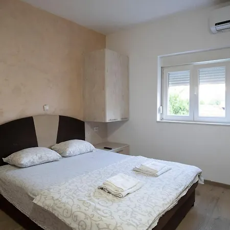 Tomm Apartment